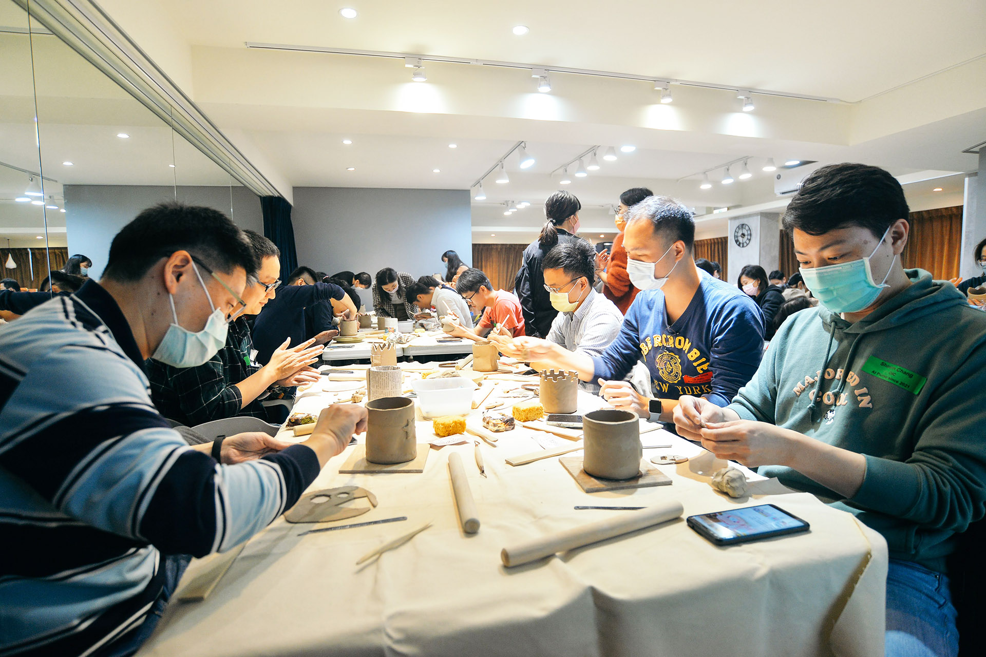 2022 新企業課程推薦 陪伴心靈的作品 台北陶藝課 上課實況攝影4